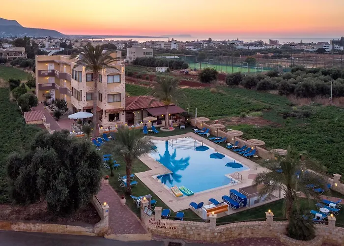 Danelis Studios & Apartments